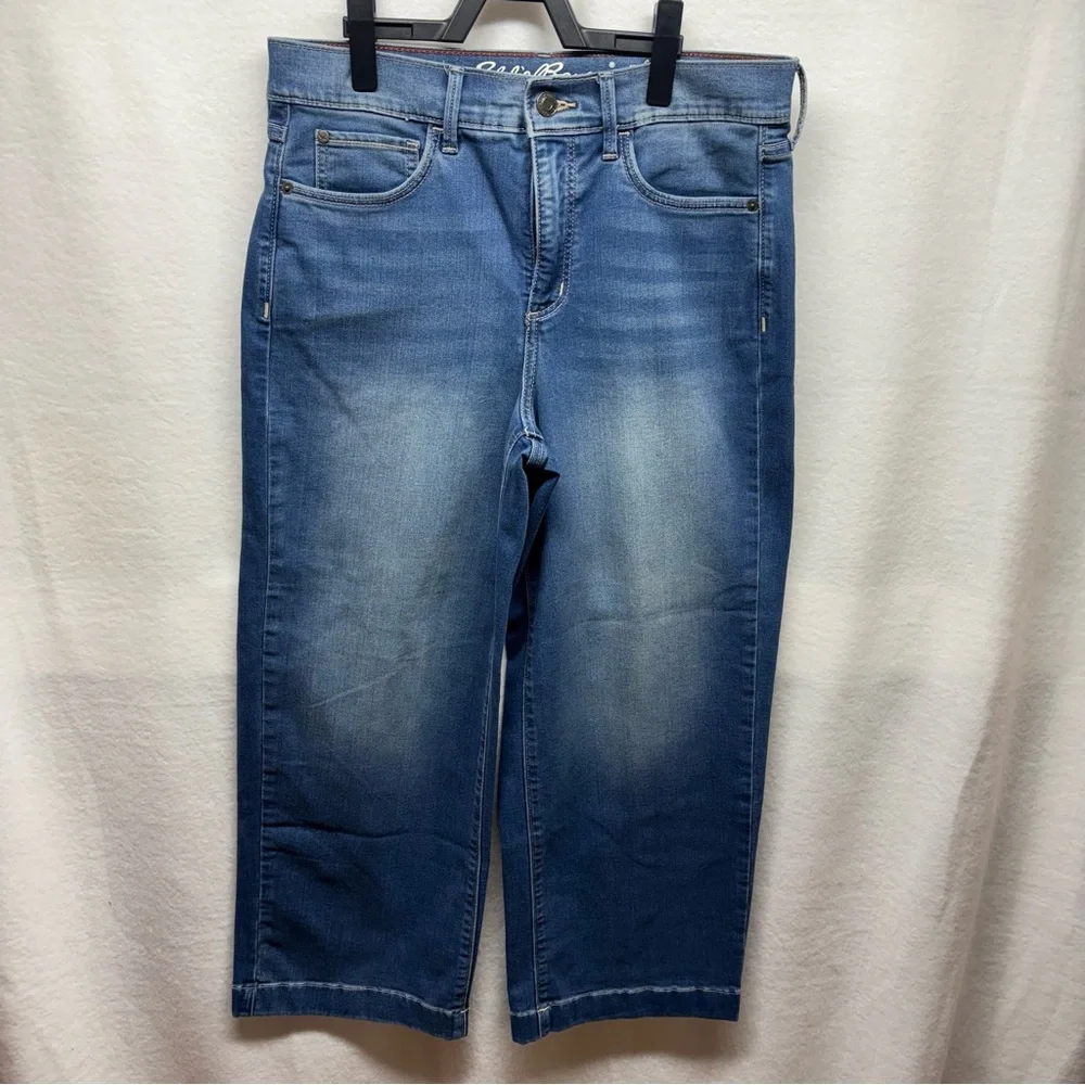 Eddie Bauer Womens 8 High Rise Wide Leg Crop Jeans Medium Wash